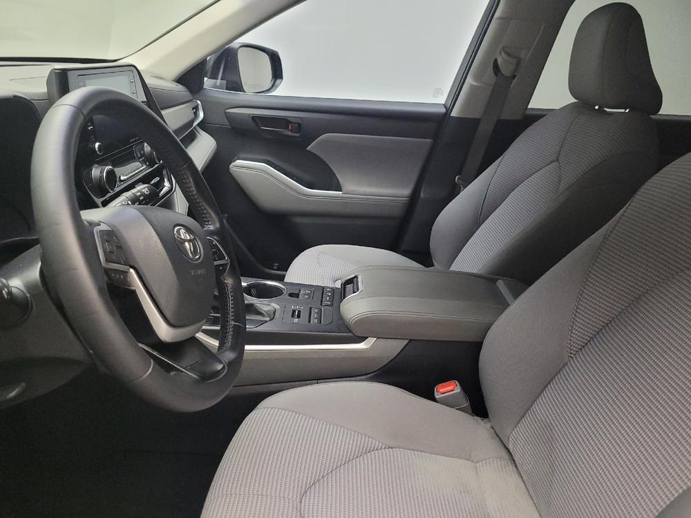 used 2022 Toyota Highlander car, priced at $28,095