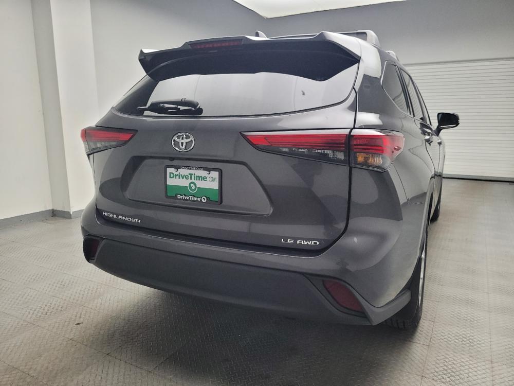 used 2022 Toyota Highlander car, priced at $28,095