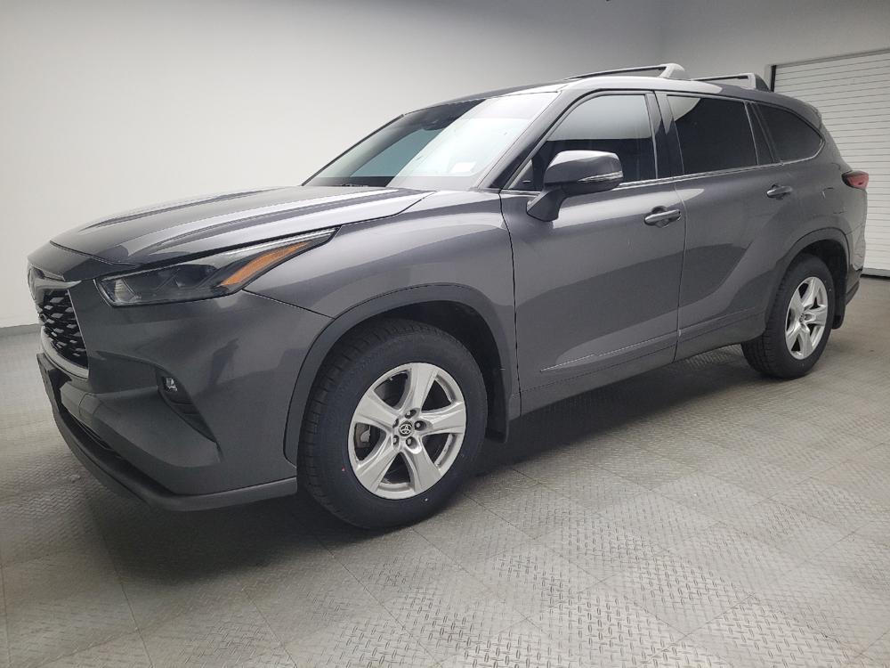 used 2022 Toyota Highlander car, priced at $28,095