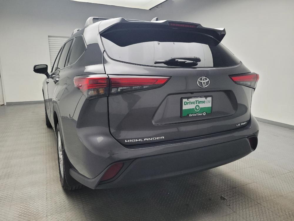 used 2022 Toyota Highlander car, priced at $28,095