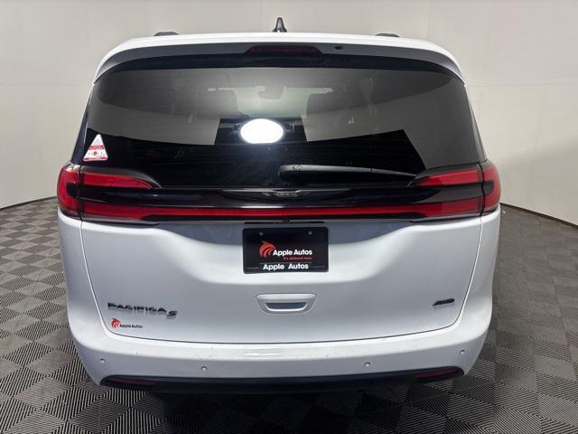 used 2023 Chrysler Pacifica car, priced at $28,190