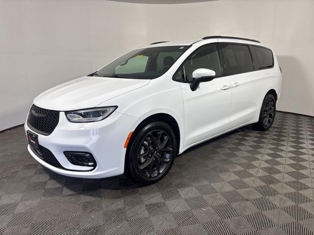 used 2023 Chrysler Pacifica car, priced at $28,190
