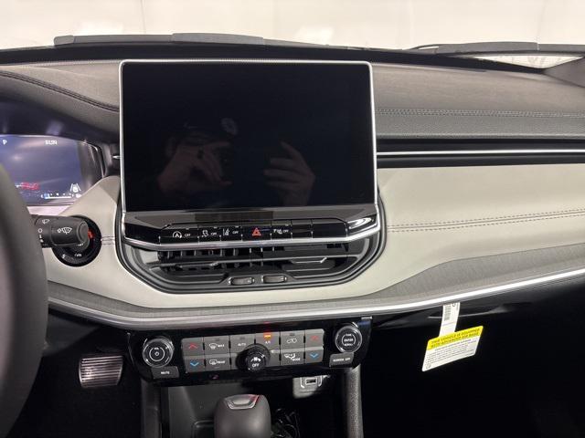 new 2026 Jeep Compass car, priced at $35,995