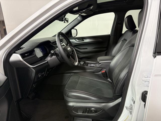 new 2025 Jeep Grand Cherokee car, priced at $40,981