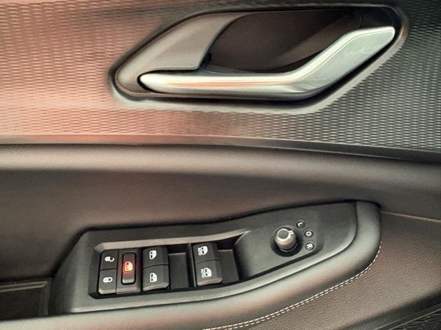 new 2025 Jeep Grand Cherokee car, priced at $40,981