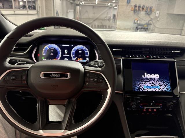 new 2025 Jeep Grand Cherokee car, priced at $40,981