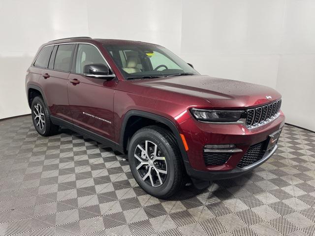 new 2025 Jeep Grand Cherokee car, priced at $44,097