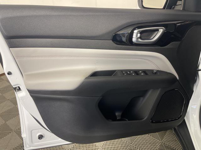 new 2025 Jeep Compass car, priced at $30,495