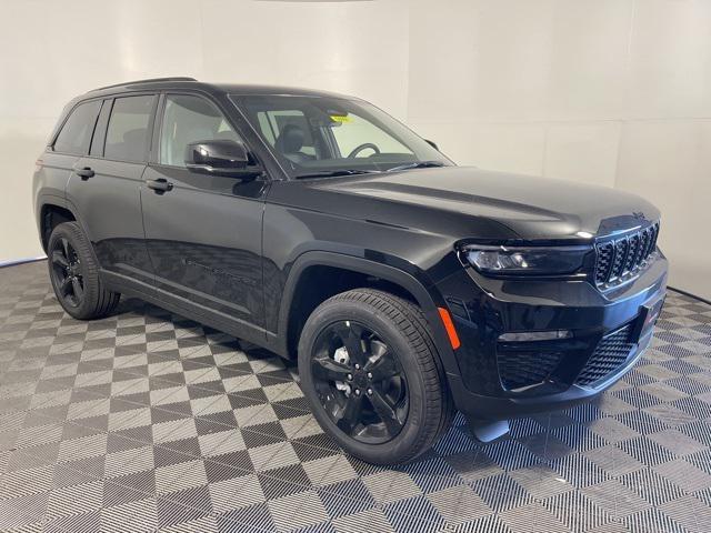 new 2025 Jeep Grand Cherokee car, priced at $45,993