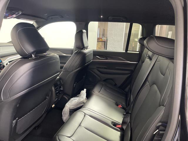 new 2025 Jeep Grand Cherokee car, priced at $45,993