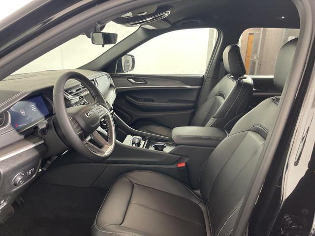 new 2025 Jeep Grand Cherokee car, priced at $45,022