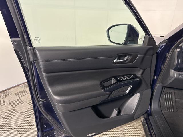 used 2022 Nissan Pathfinder car, priced at $26,884