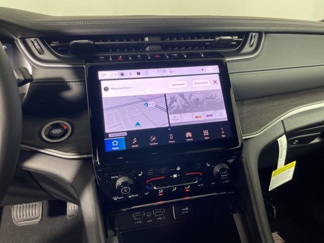 new 2025 Jeep Grand Cherokee car, priced at $45,810