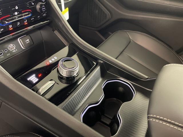 new 2025 Jeep Grand Cherokee car, priced at $45,810