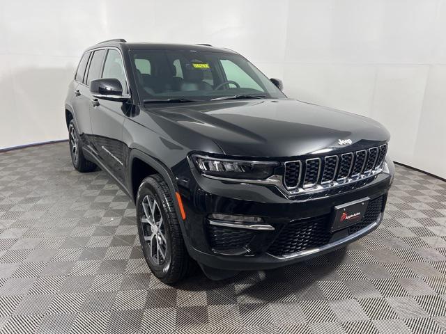 new 2025 Jeep Grand Cherokee car, priced at $40,972