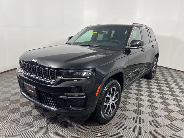 new 2025 Jeep Grand Cherokee car, priced at $40,972