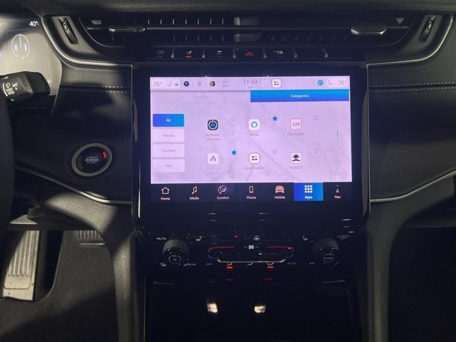 new 2025 Jeep Grand Cherokee car, priced at $40,972