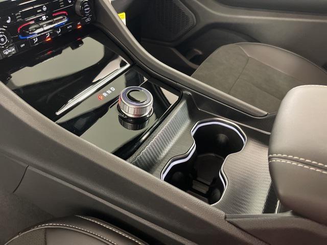 new 2025 Jeep Grand Cherokee car, priced at $40,301