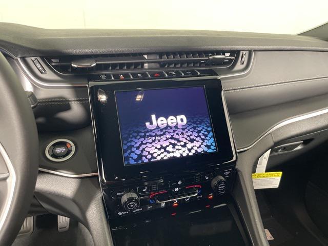 new 2025 Jeep Grand Cherokee car, priced at $40,301