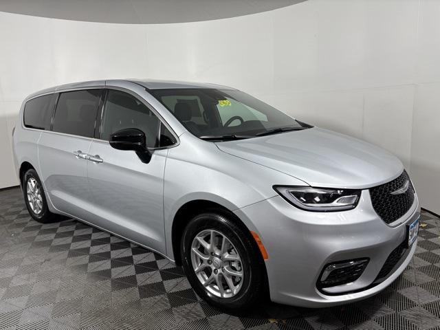 new 2026 Chrysler Pacifica car, priced at $34,685