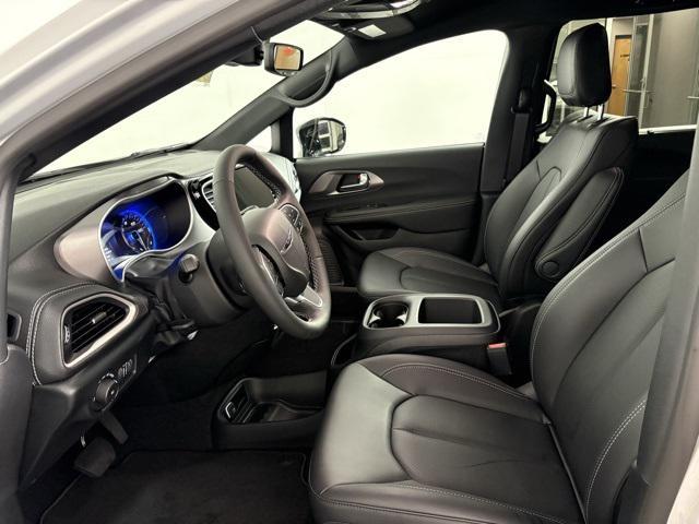 new 2026 Chrysler Pacifica car, priced at $34,685