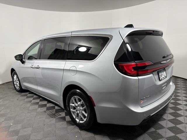 new 2026 Chrysler Pacifica car, priced at $34,685