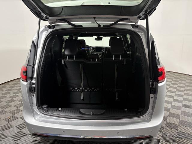 new 2026 Chrysler Pacifica car, priced at $34,685