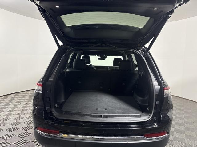 new 2025 Jeep Grand Cherokee car, priced at $42,465