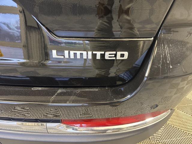 new 2025 Jeep Grand Cherokee car, priced at $44,238