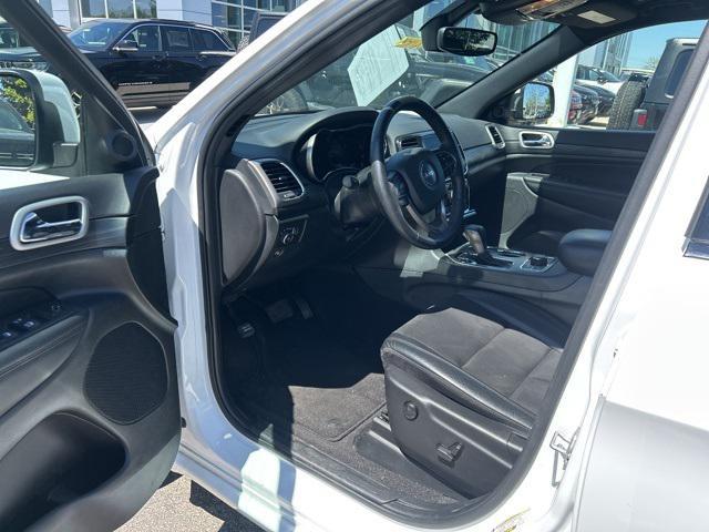 used 2022 Jeep Grand Cherokee car, priced at $33,380
