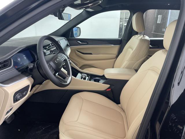 new 2025 Jeep Grand Cherokee car, priced at $46,926