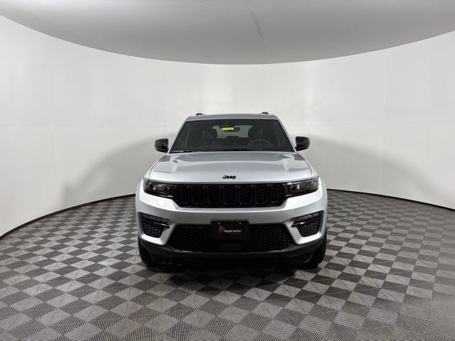 new 2025 Jeep Grand Cherokee car, priced at $46,726