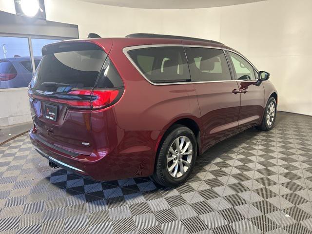 used 2023 Chrysler Pacifica car, priced at $37,552