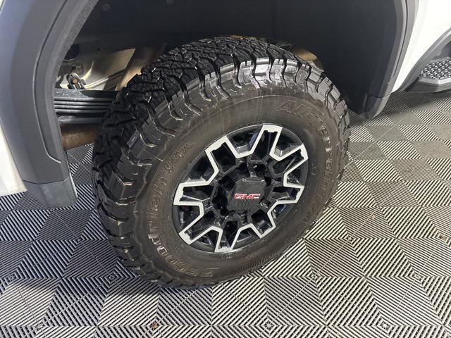 used 2025 GMC Sierra 2500 car, priced at $80,999