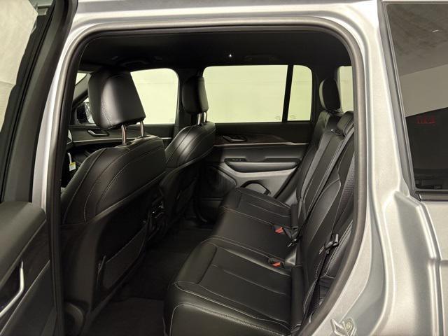 new 2025 Jeep Grand Cherokee car, priced at $41,915