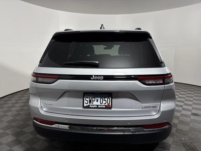 new 2025 Jeep Grand Cherokee car, priced at $41,915