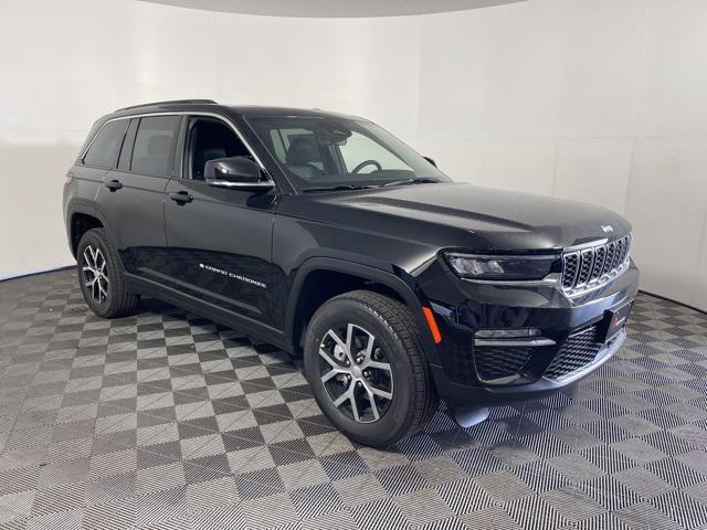 new 2025 Jeep Grand Cherokee car, priced at $47,356