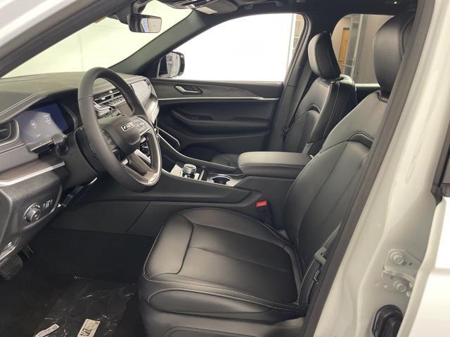 new 2025 Jeep Grand Cherokee car, priced at $49,458