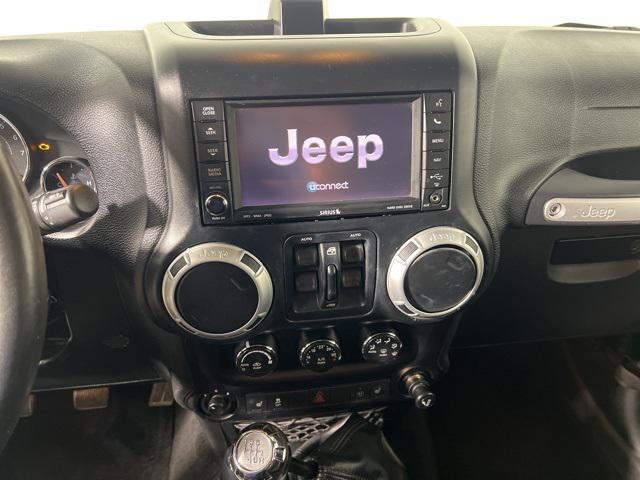 used 2015 Jeep Wrangler Unlimited car, priced at $20,483