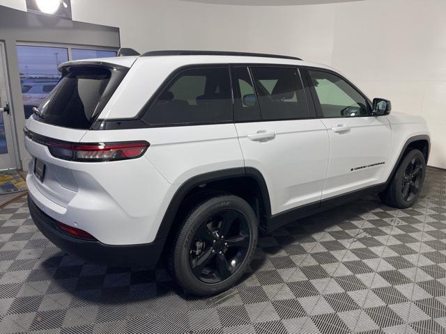 new 2025 Jeep Grand Cherokee car, priced at $44,015