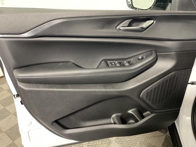 new 2025 Jeep Grand Cherokee car, priced at $44,015