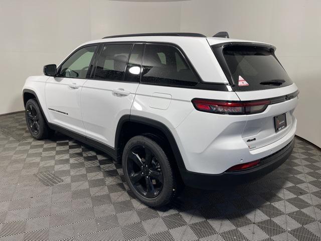 new 2025 Jeep Grand Cherokee car, priced at $44,015
