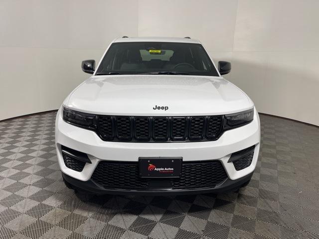 new 2025 Jeep Grand Cherokee car, priced at $44,015