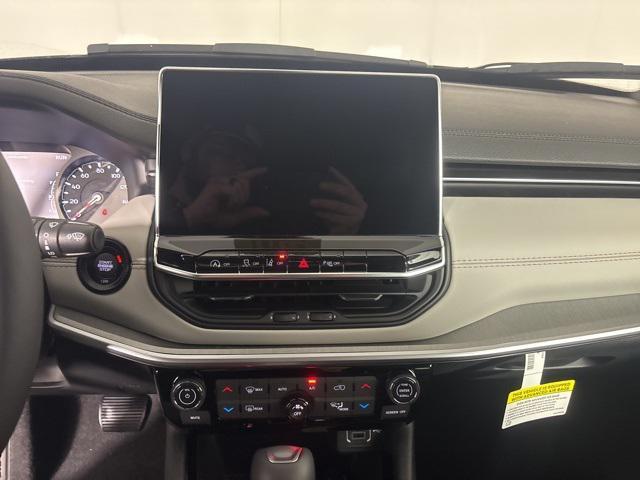 new 2026 Jeep Compass car, priced at $33,495