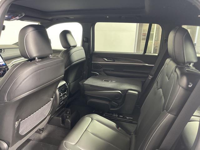 new 2025 Jeep Grand Cherokee car, priced at $49,190