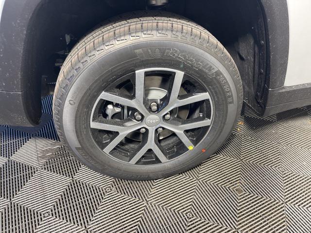 new 2025 Jeep Grand Cherokee car, priced at $49,190