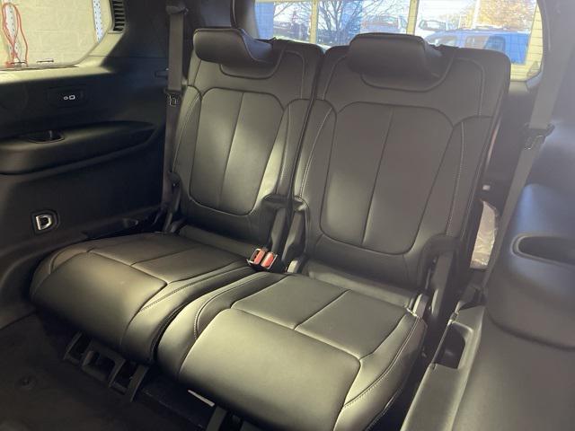 new 2025 Jeep Grand Cherokee car, priced at $49,190