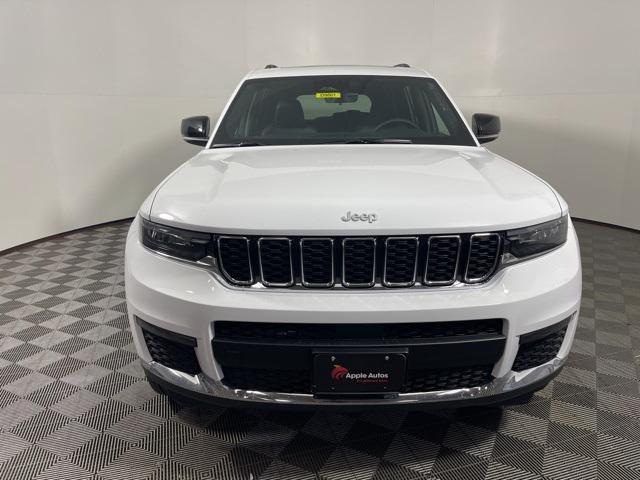 new 2025 Jeep Grand Cherokee car, priced at $49,190