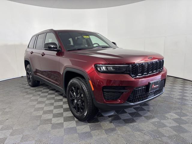 new 2025 Jeep Grand Cherokee car, priced at $40,995