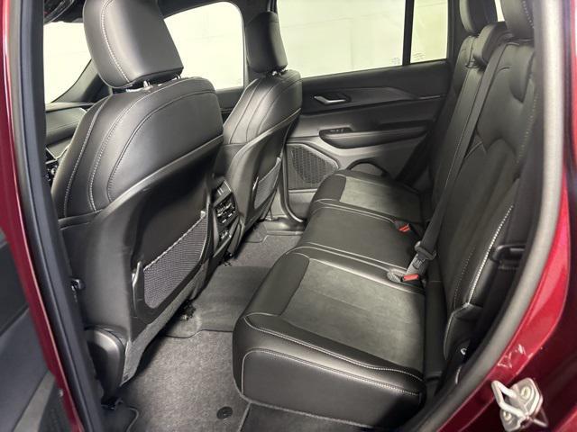 new 2025 Jeep Grand Cherokee car, priced at $40,995